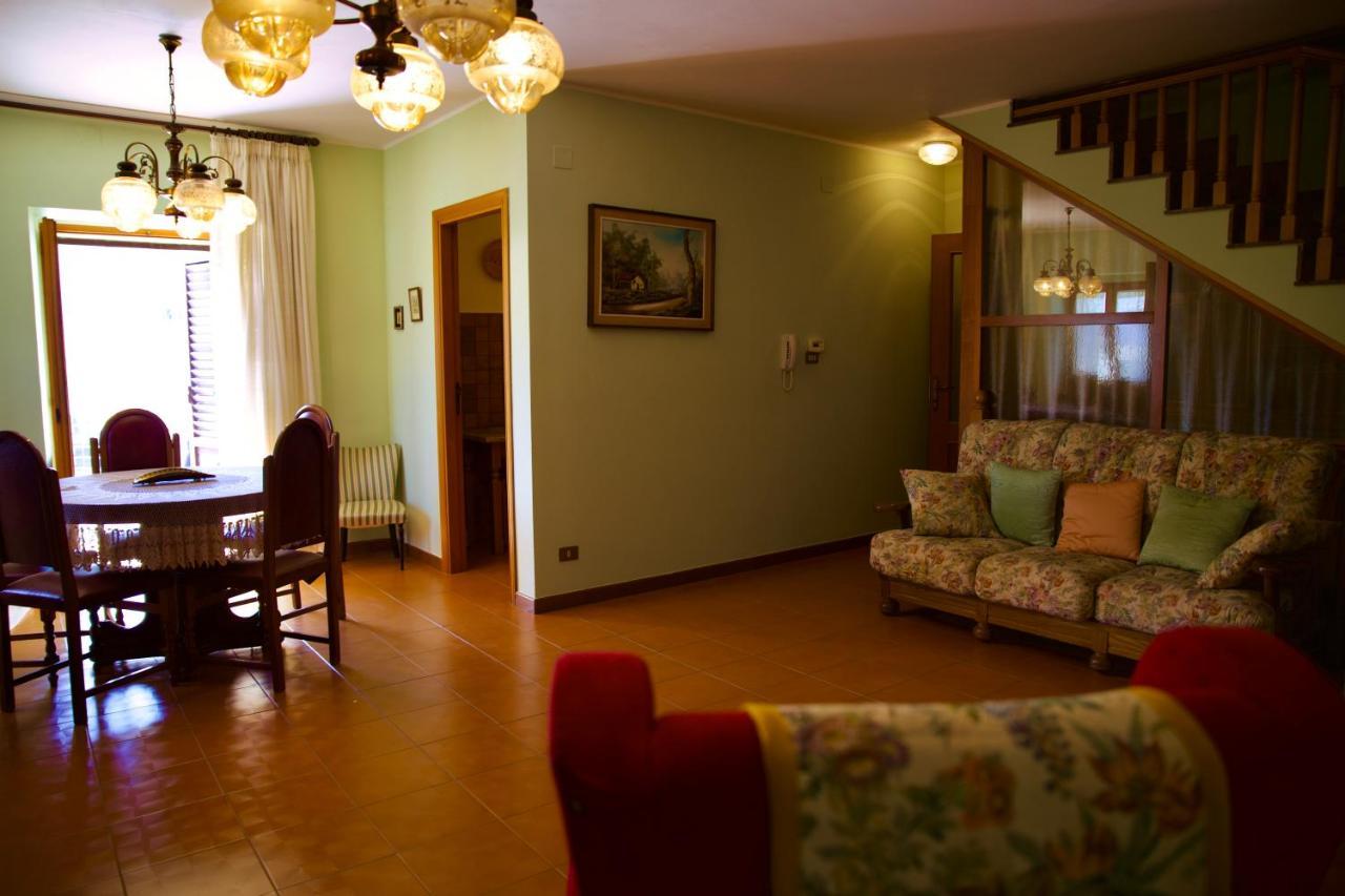 Bed and Breakfast La Casa Di Cristina Commino Esterno foto